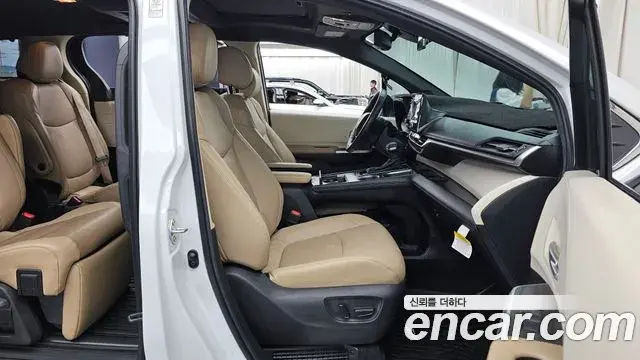 Toyota Sienna 2024 — Photo 14/20