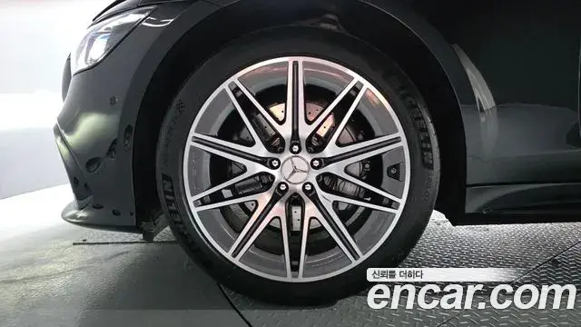 Mercedes-Benz AMG GT 2022 — ფოტო 14/20