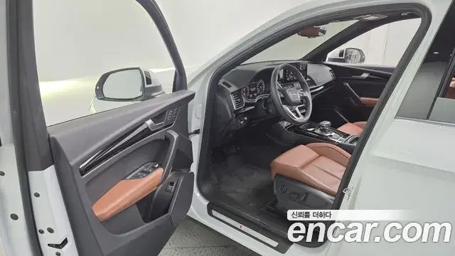 Audi Q5 2022 — Şəkil 8/20