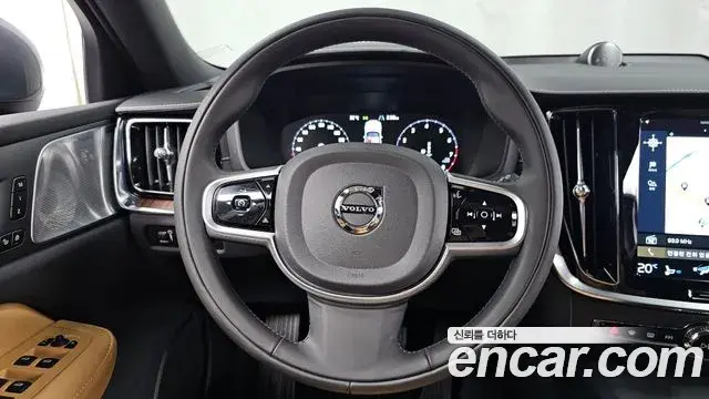 Volvo V60 Cross Country 2022 — ფოტო 26/35