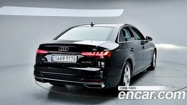 Audi A4 2022 — Photo 11/20