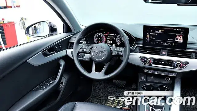 Audi A4 2022 — Photo 12/20