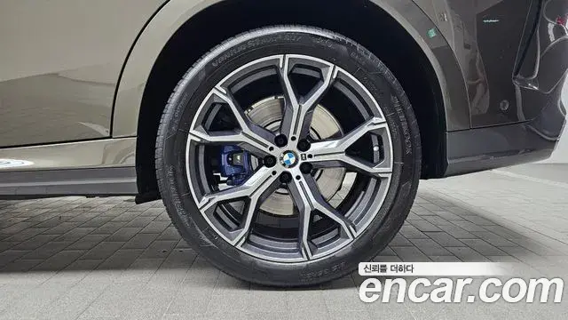 BMW X6 2021 — Şəkil 10/33