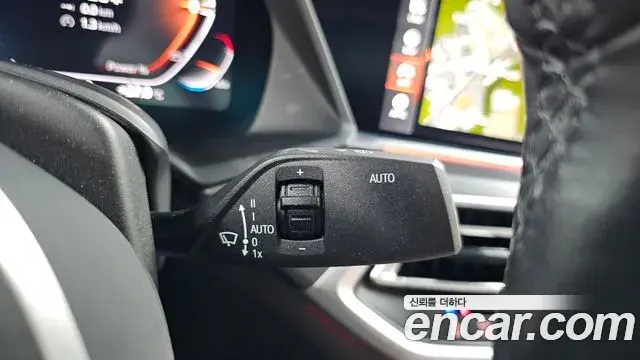 BMW X6 2021 — Şəkil 28/33