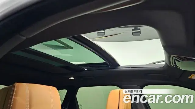 Land Rover Range Rover Velar 2019 — ფოტო 35/36