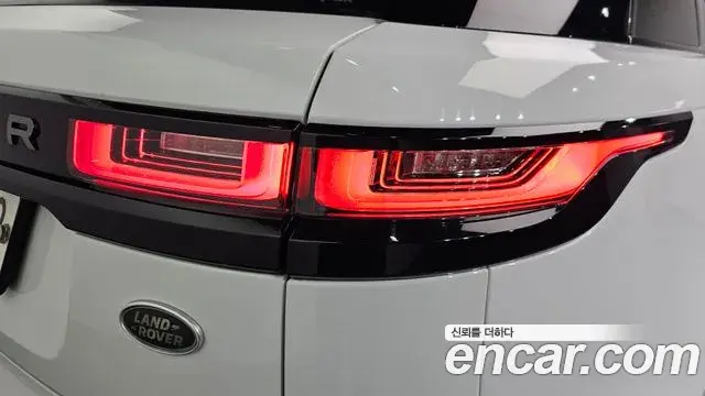 Land Rover Range Rover Velar 2019 — ფოტო 4/36