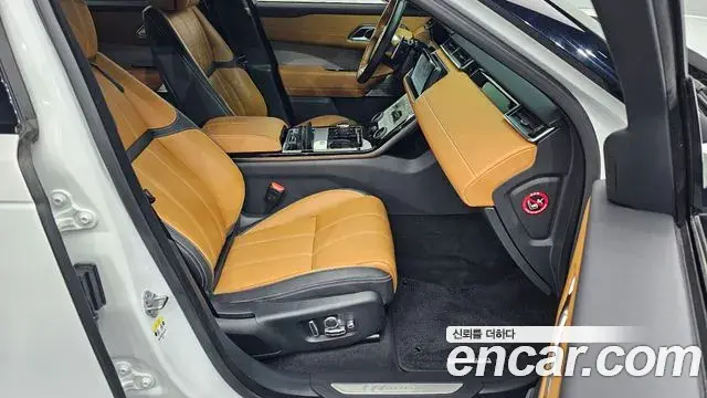 Land Rover Range Rover Velar 2019 — ფოტო 15/36