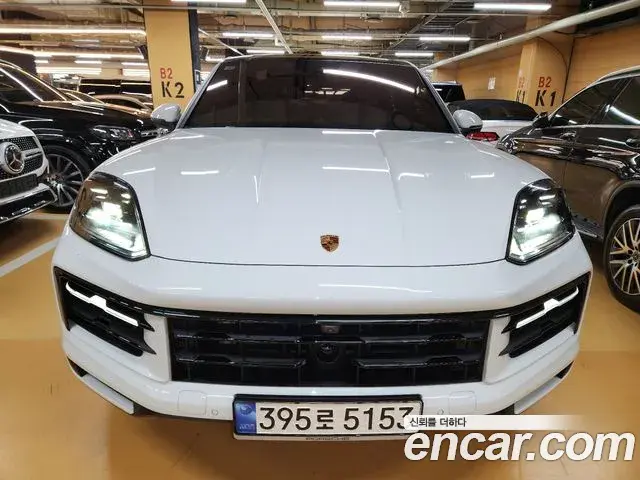 Porsche Cayenne 2023 — Фото 1/20