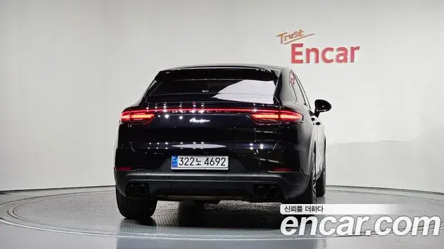 Porsche Cayenne 2021 — Photo 4/20