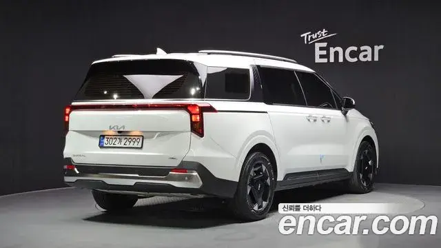 Kia Carnival 2025 — Фото 2/20