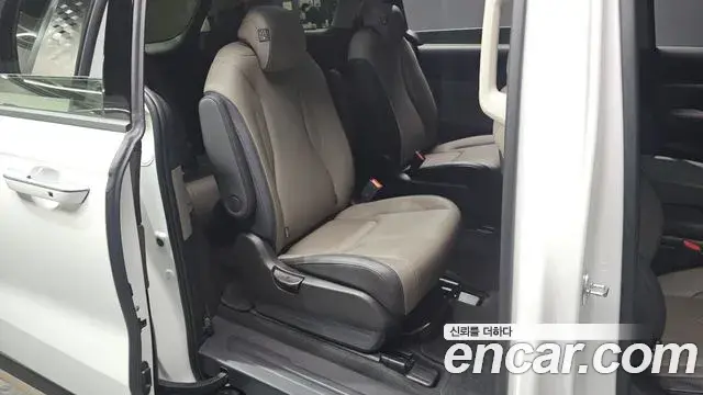 Kia Carnival 2025 — Фото 11/20