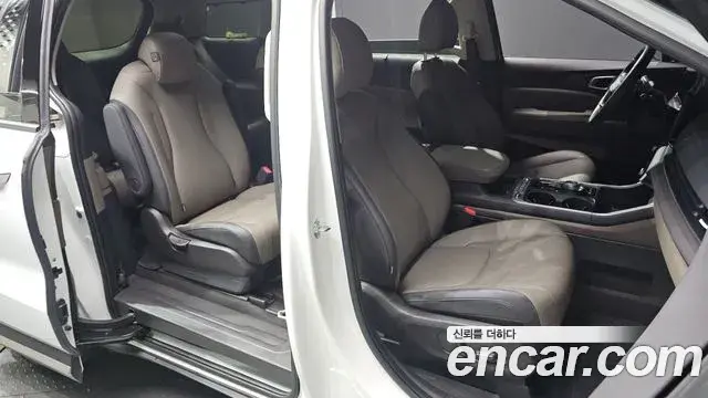 Kia Carnival 2025 — Фото 12/20