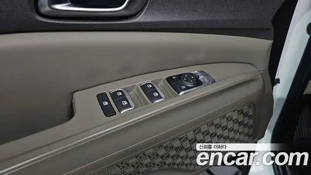 Kia Carnival 2025 — Фото 17/20