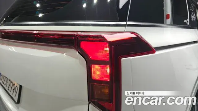 Kia Carnival 2025 — Photo 2/33