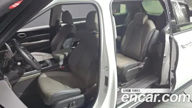 Kia Carnival 2025 — Photo 6/33