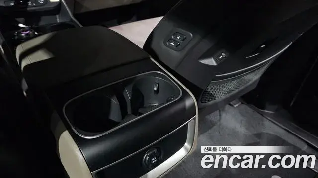 Kia Carnival 2025 — Photo 3/33