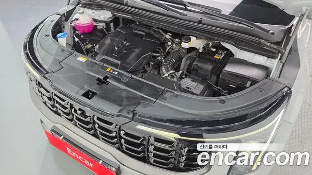 Kia Carnival 2024 — Photo 16/35