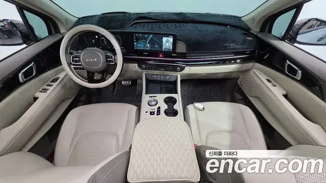 Kia Carnival 2024 — Photo 29/35