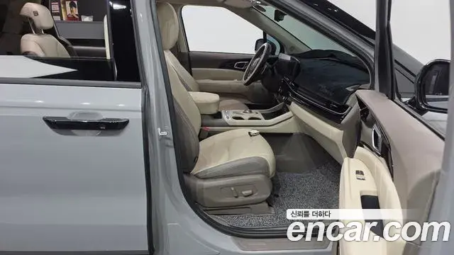Kia Carnival 2024 — Photo 15/35