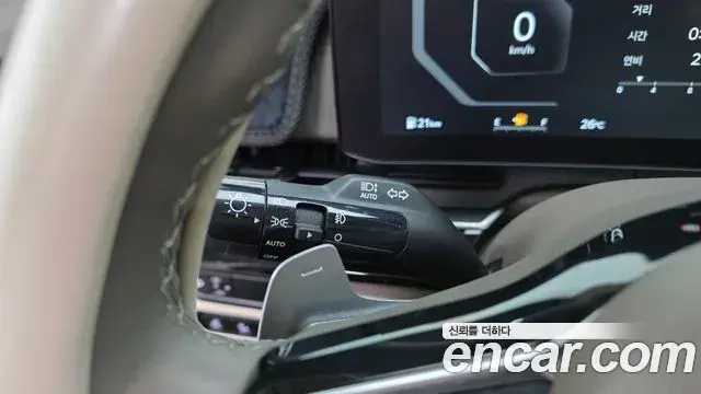 Kia Carnival 2024 — Photo 25/35