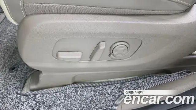 Kia Carnival 2024 — Photo 3/35