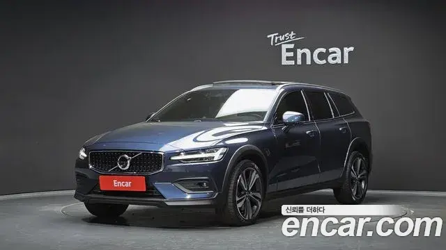Volvo V60 Cross Country 2021 — ფოტო 26/30