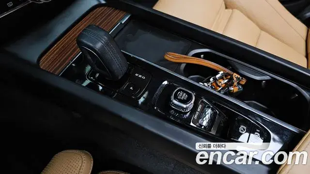 Volvo V60 Cross Country 2021 — ფოტო 10/30