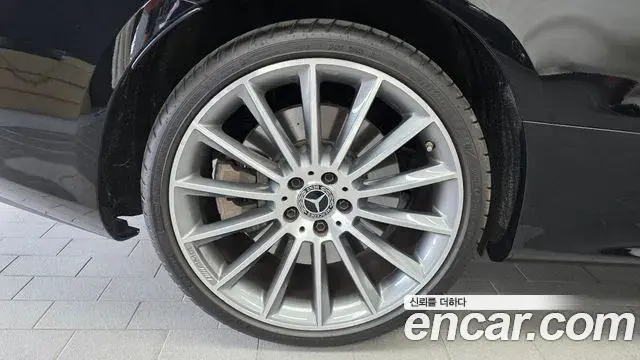 Mercedes-Benz E-Class 2020 — ფოტო 20/30