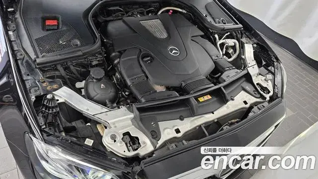 Mercedes-Benz E-Class 2020 — ფოტო 29/30