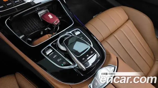 Mercedes-Benz E-Class 2020 — ფოტო 6/30