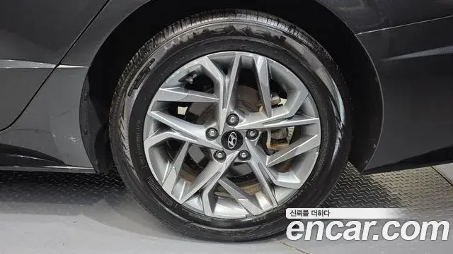 Hyundai Sonata Hybrid 2023 — ფოტო 15/30