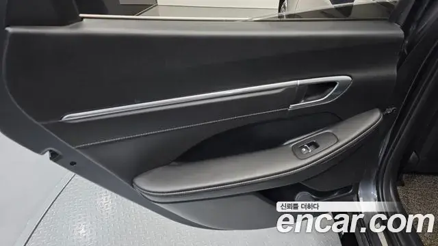 Hyundai Sonata Hybrid 2023 — ფოტო 24/30