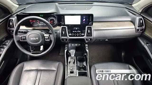 Kia Sorento 2023 — Фото 7/20