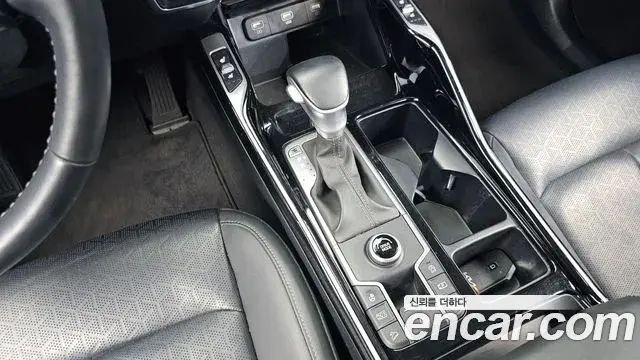 Kia Sorento 2023 — Фото 9/20