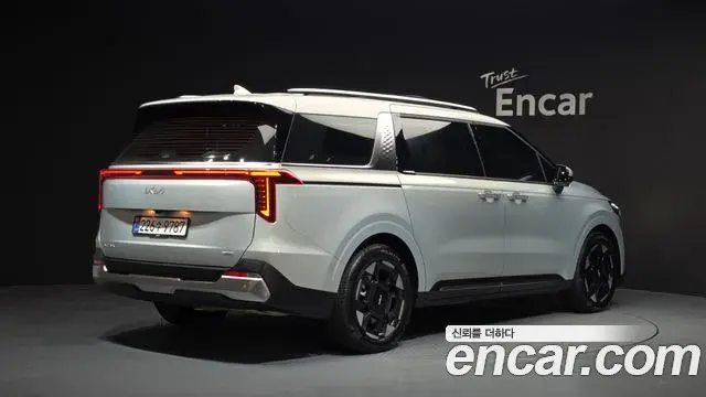 Kia Carnival 2024 — Photo 22/35