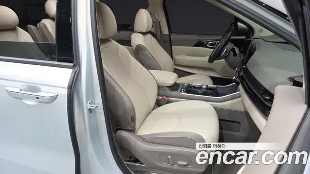 Kia Carnival 2024 — Photo 14/35