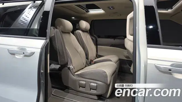 Kia Carnival 2024 — Photo 35/35