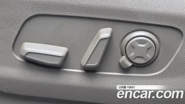 Kia Carnival 2024 — Photo 18/35