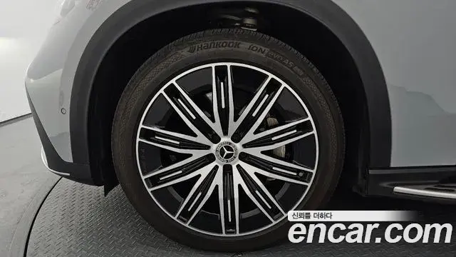 Mercedes-Benz EQE SUV 2023 — Şəkil 28/38