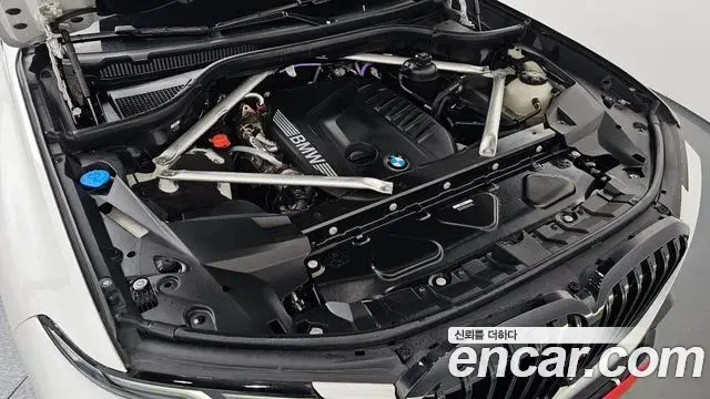 BMW X7 2025 — ფოტო 33/39