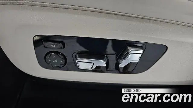 BMW X7 2025 — ფოტო 14/39