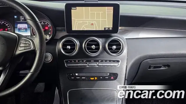 Mercedes-Benz GLC-Class 2019 — Фото 15/20