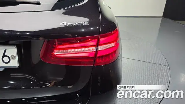 Mercedes-Benz GLC-Class 2019 — Şəkil 34/37