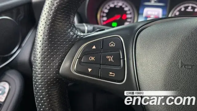 Mercedes-Benz GLC-Class 2019 — Şəkil 36/37