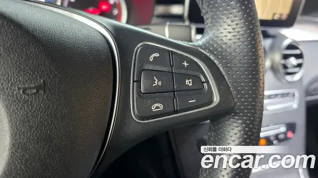 Mercedes-Benz GLC-Class 2019 — Şəkil 3/37