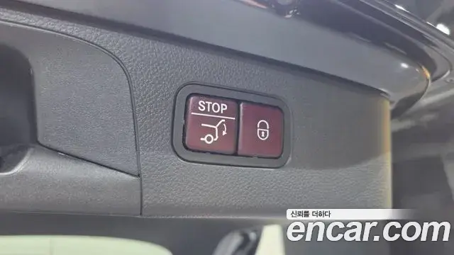 Mercedes-Benz GLC-Class 2019 — Şəkil 10/37