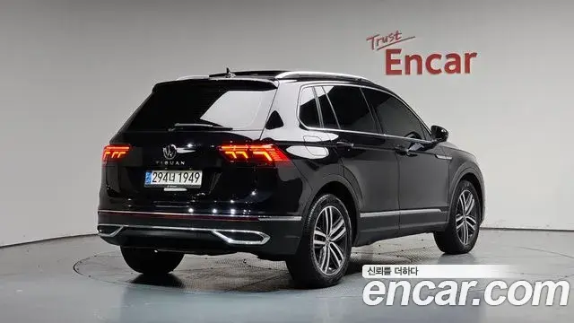 Volkswagen Tiguan 2023 — Photo 8/39