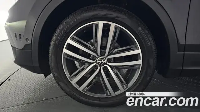 Volkswagen Tiguan 2023 — Photo 34/39