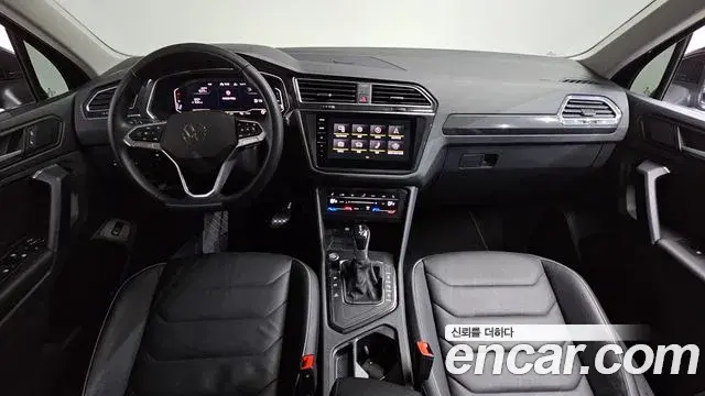 Volkswagen Tiguan 2023 — Photo 13/39