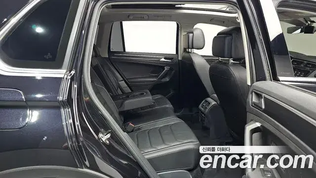 Volkswagen Tiguan 2023 — Photo 20/39